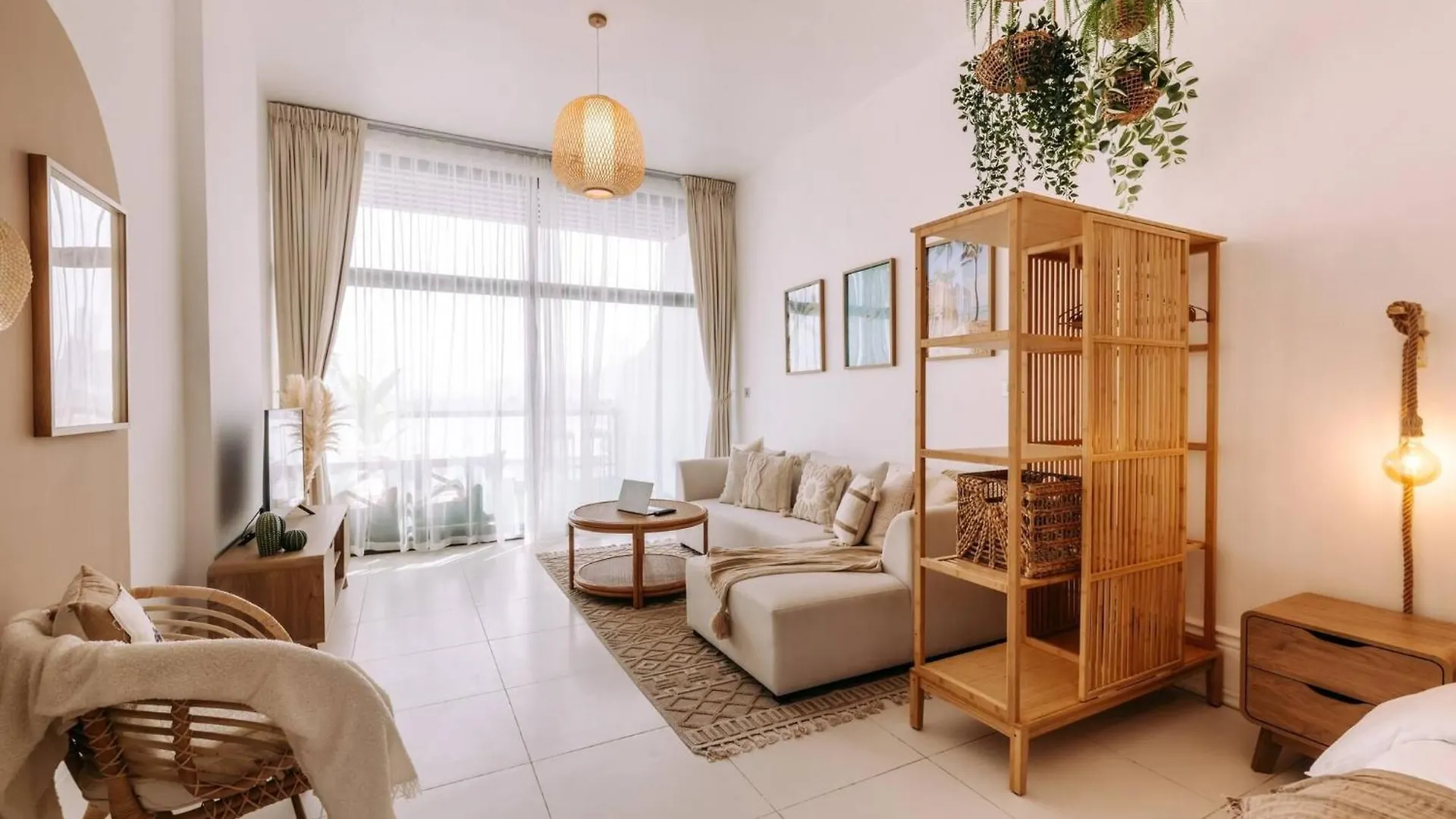 Beachfront Bliss On The Palm Jumeirah Dubai United Arab Emirates